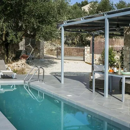 Дом отдыха Aelia *